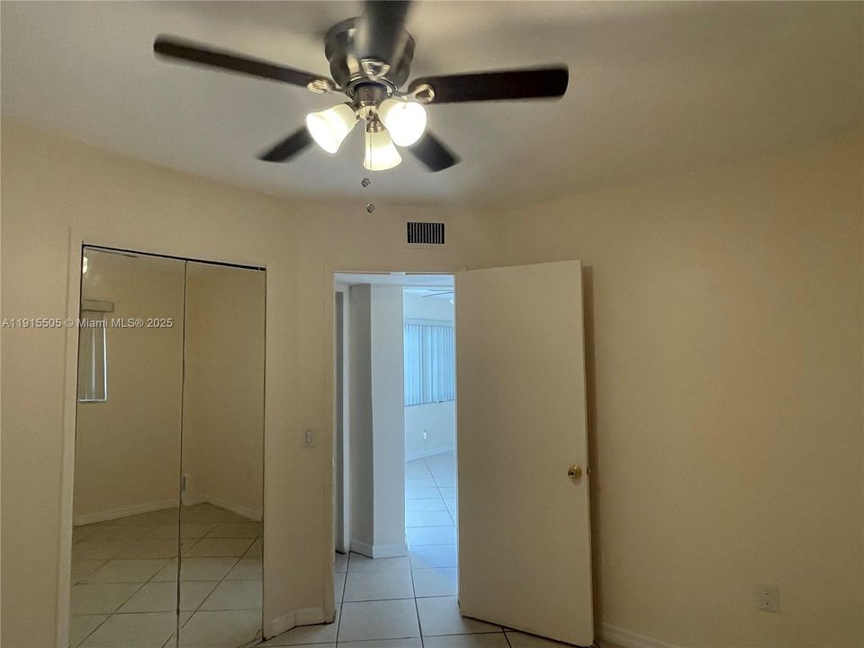 Active With Contract: $2,300 (3 beds, 1 baths, 1016 Square Feet)