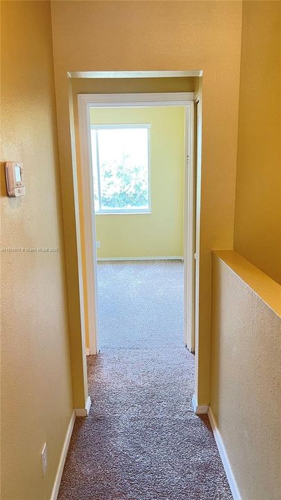 合同活跃: $2,200 (2 贝兹, 1 浴室, 945 平方英尺)