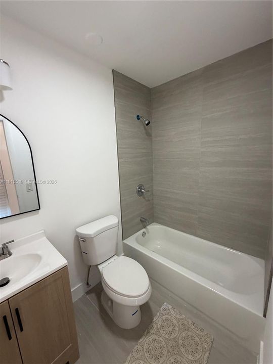 В аренду: $2,050 (2 спален, 2 ванн, 870 Квадратных фут)