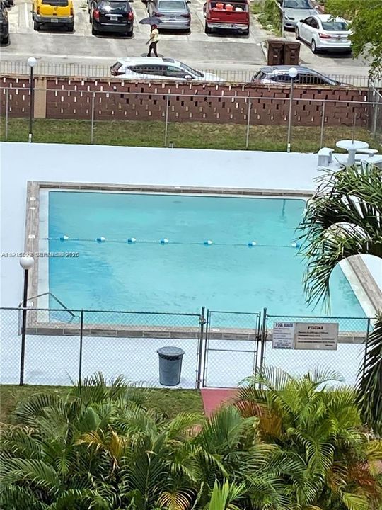 В аренду: $2,050 (2 спален, 2 ванн, 870 Квадратных фут)