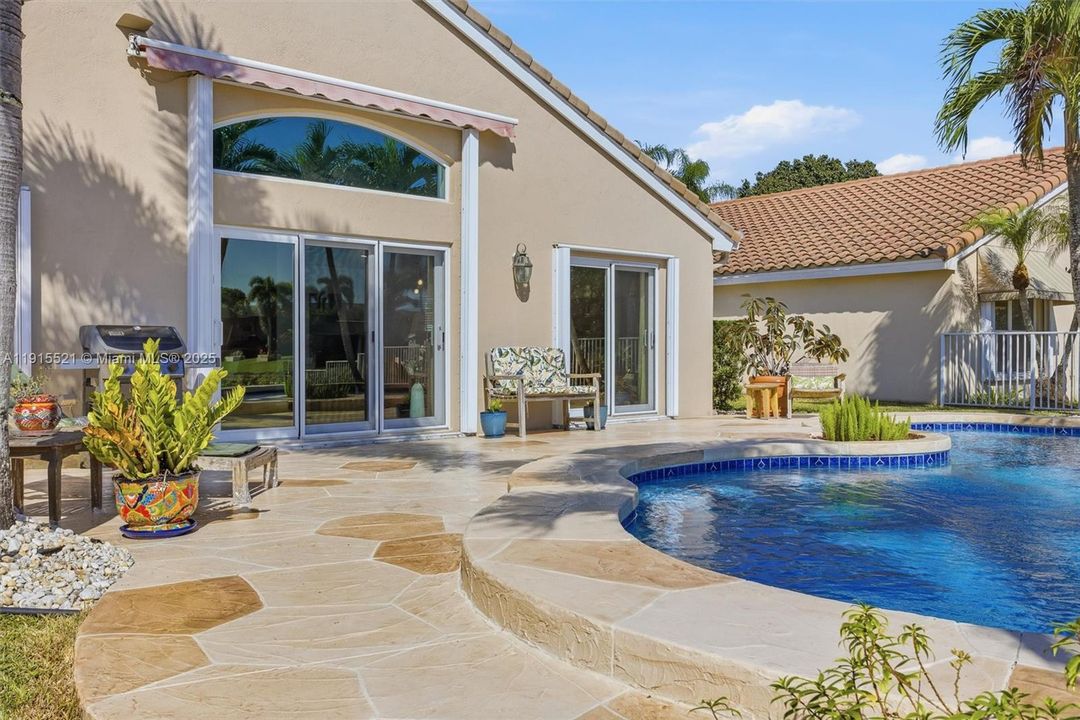 待售: $795,000 (3 贝兹, 2 浴室, 1648 平方英尺)