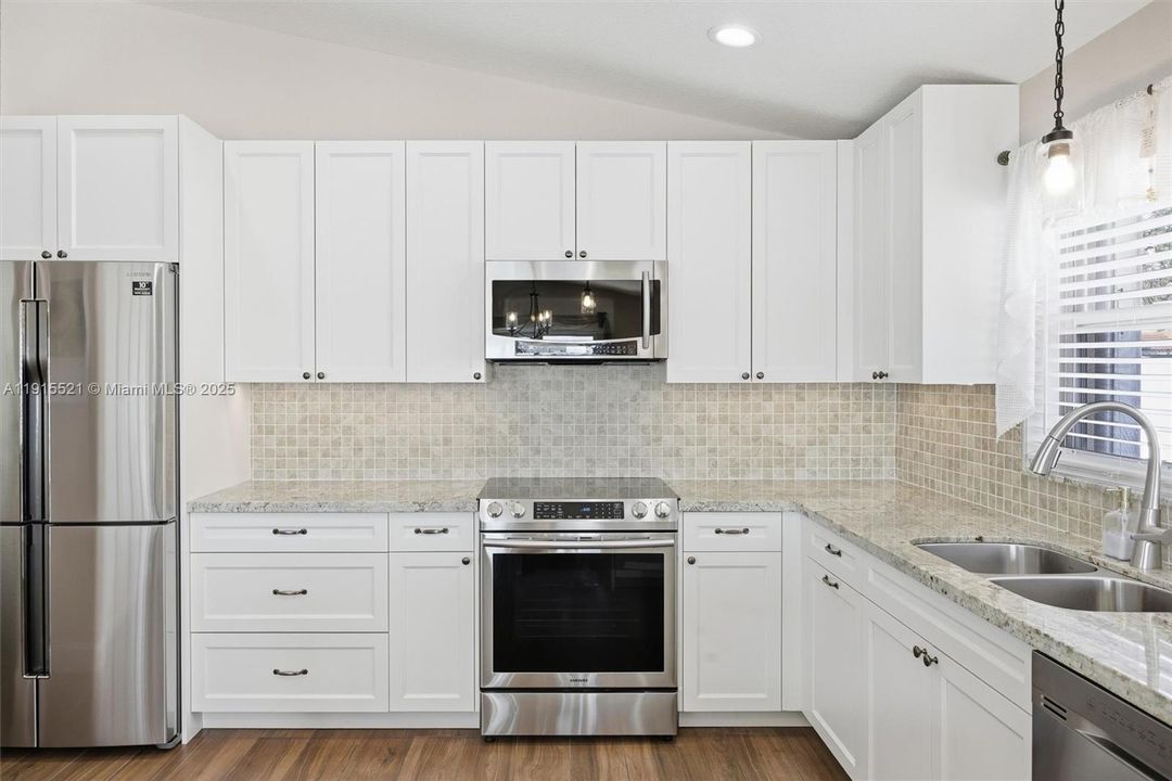 待售: $795,000 (3 贝兹, 2 浴室, 1648 平方英尺)