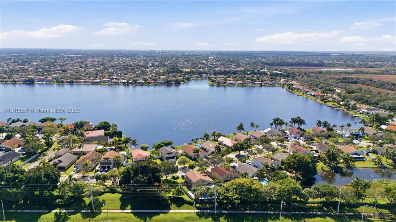 待售: $795,000 (3 贝兹, 2 浴室, 1648 平方英尺)