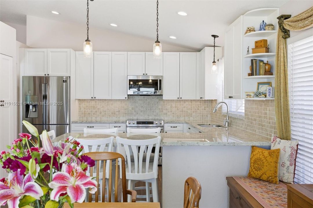 待售: $795,000 (3 贝兹, 2 浴室, 1648 平方英尺)