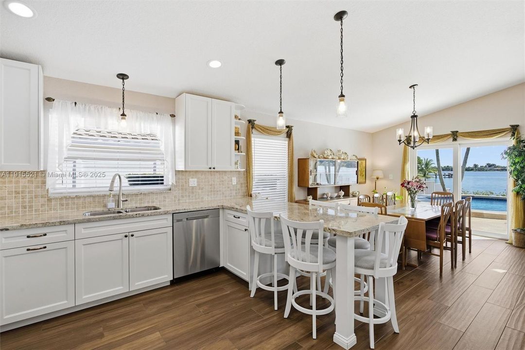 待售: $795,000 (3 贝兹, 2 浴室, 1648 平方英尺)