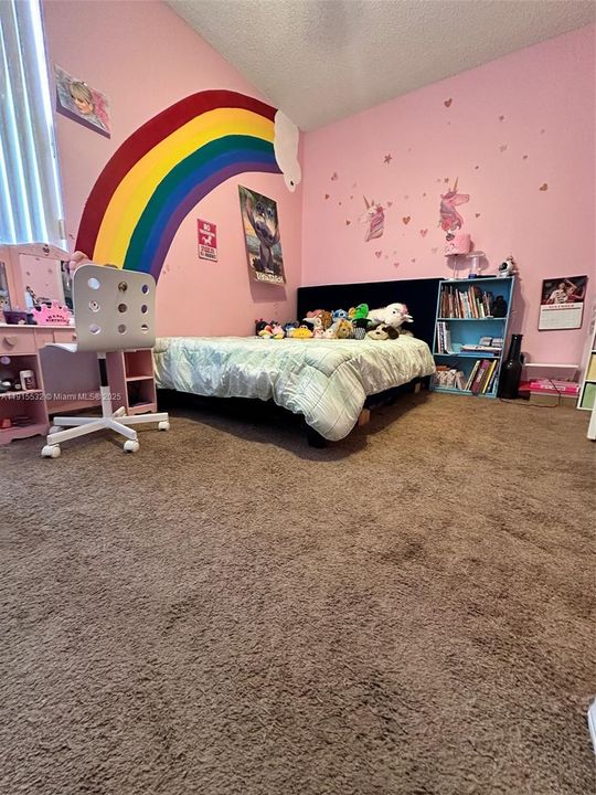 For Sale: $395,000 (2 beds, 1 baths, 969 Square Feet)