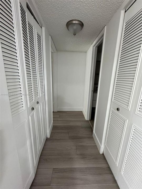 Activo con contrato: $1,980 (1 camas, 1 baños, 1100 Pies cuadrados)