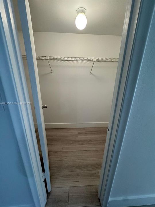 Activo con contrato: $1,980 (1 camas, 1 baños, 1100 Pies cuadrados)