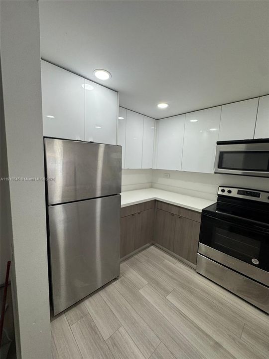 Activo con contrato: $1,980 (1 camas, 1 baños, 1100 Pies cuadrados)