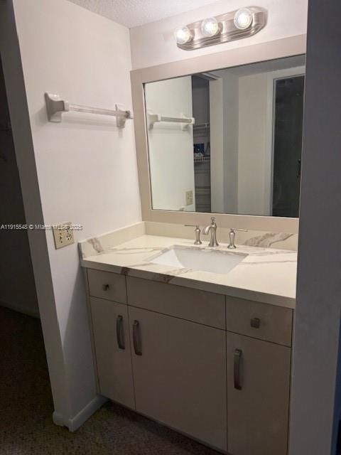 En Venta: $275,000 (2 camas, 2 baños, 1130 Pies cuadrados)