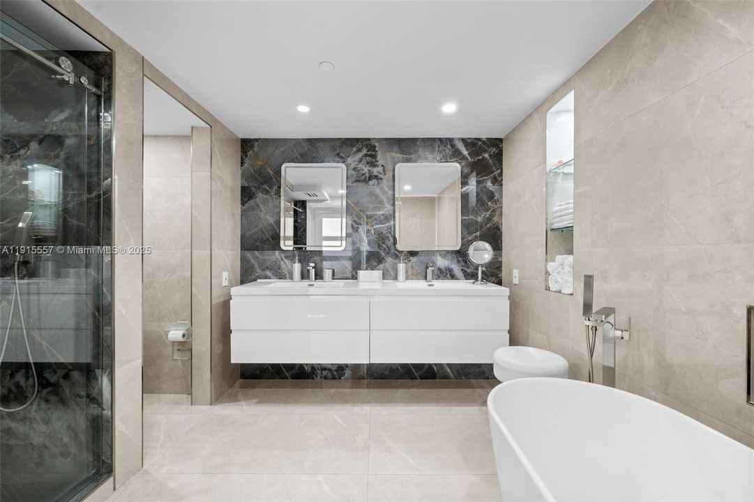 For Sale: $795,000 (2 beds, 2 baths, 1522 Square Feet)