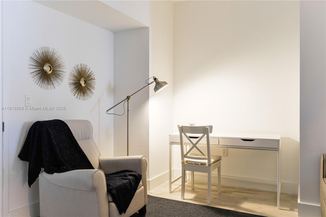 For Sale: $1,200,000 (2 beds, 3 baths, 1314 Square Feet)