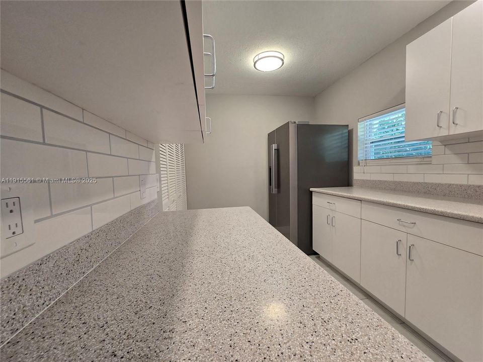 Недавно арендовано: $2,375 (4 спален, 2 ванн, 1576 Квадратных фут)