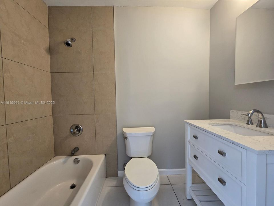 Недавно арендовано: $2,375 (4 спален, 2 ванн, 1576 Квадратных фут)