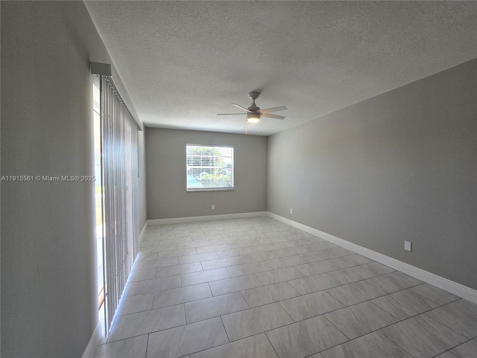 Недавно арендовано: $2,375 (4 спален, 2 ванн, 1576 Квадратных фут)