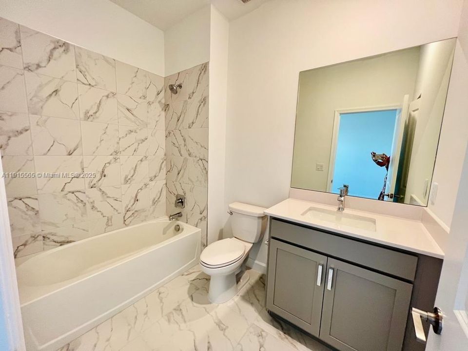 For Rent: $4,500 (5 beds, 4 baths, 3357 Square Feet)