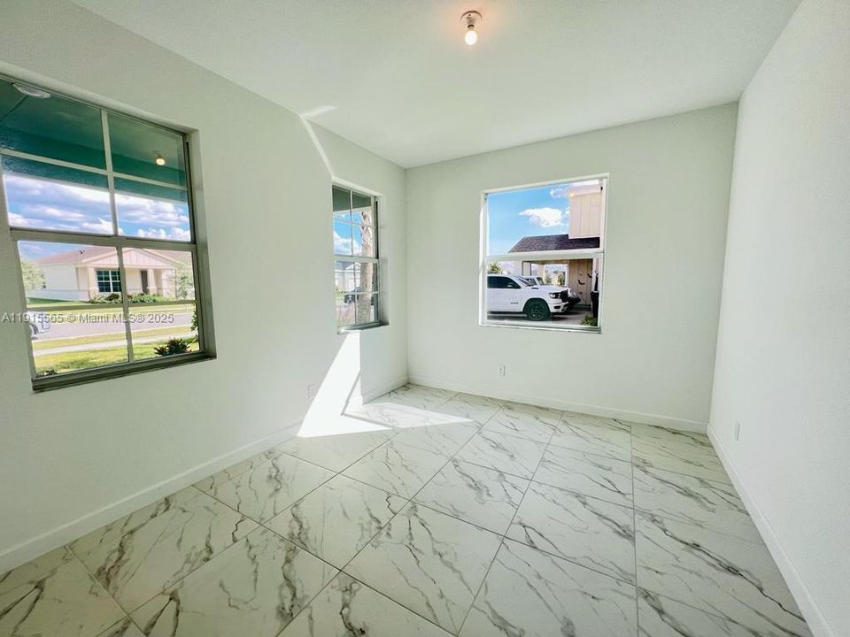 For Rent: $4,500 (5 beds, 4 baths, 3357 Square Feet)