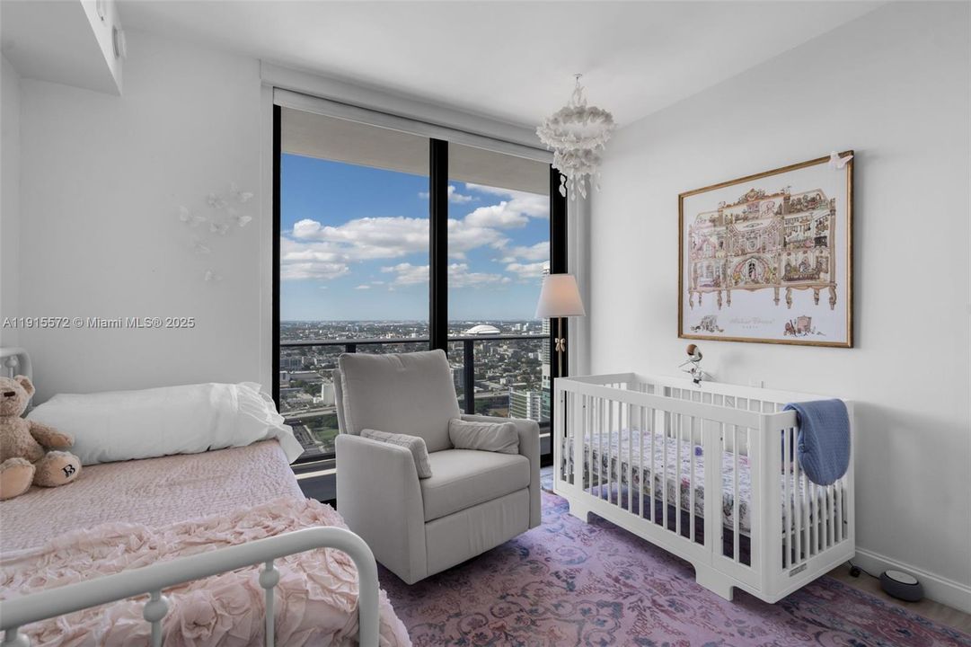 For Rent: $5,975 (2 beds, 2 baths, 1077 Square Feet)