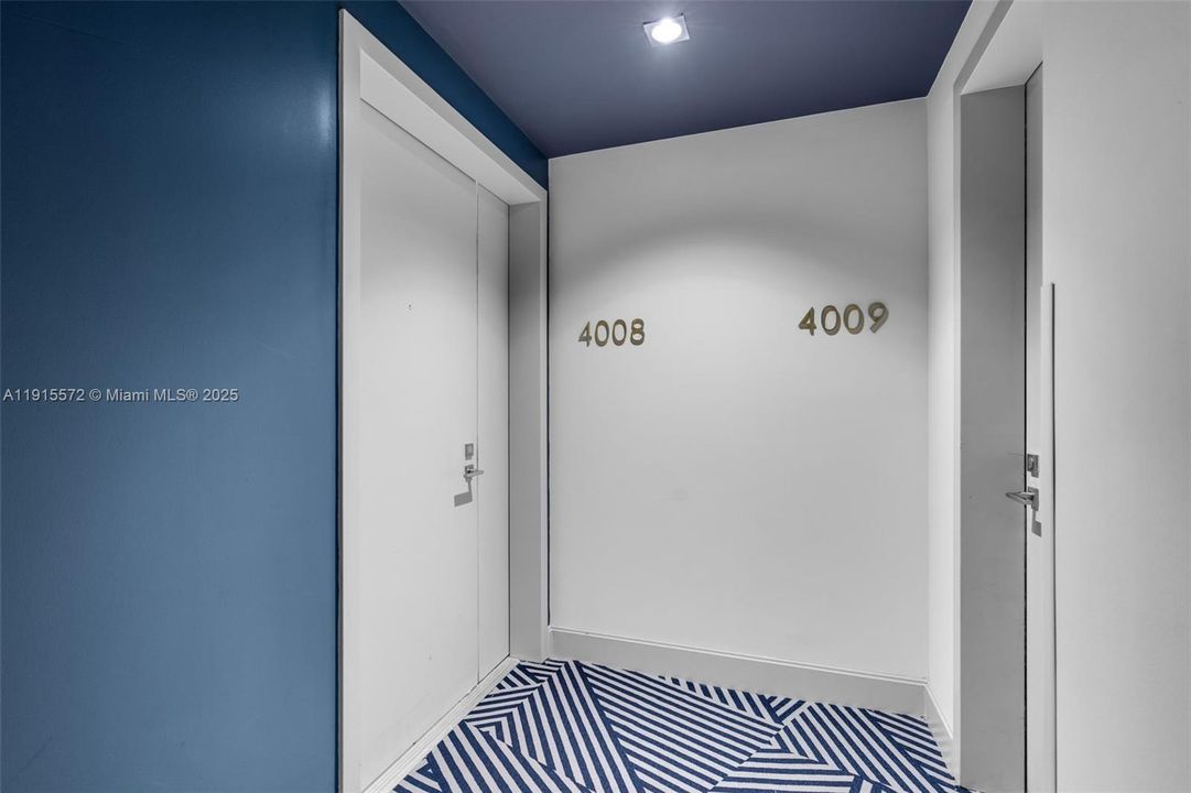 For Rent: $5,975 (2 beds, 2 baths, 1077 Square Feet)