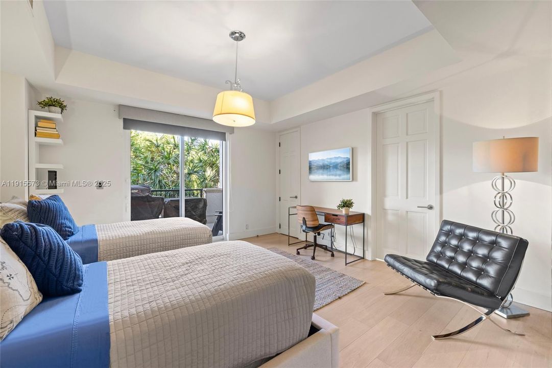 For Rent: $28,000 (3 beds, 3 baths, 2740 Square Feet)