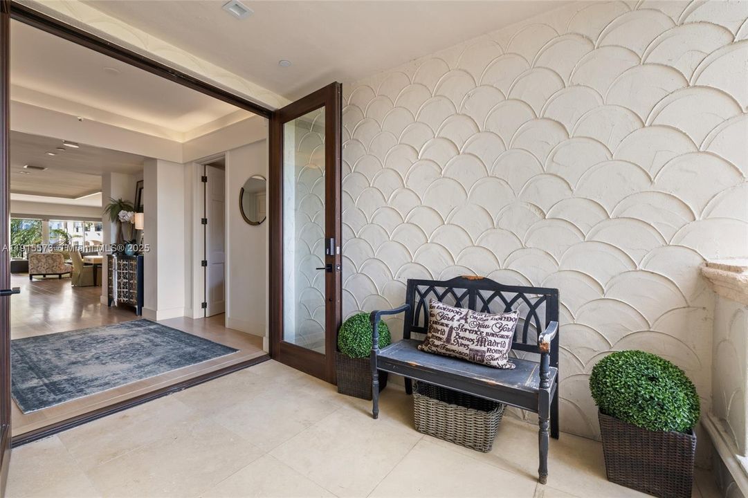 For Rent: $28,000 (3 beds, 3 baths, 2740 Square Feet)