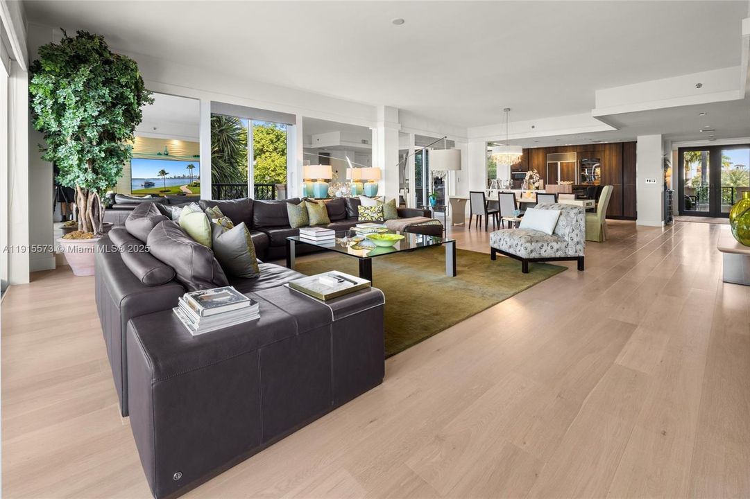 For Rent: $28,000 (3 beds, 3 baths, 2740 Square Feet)