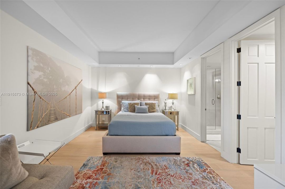 For Rent: $28,000 (3 beds, 3 baths, 2740 Square Feet)