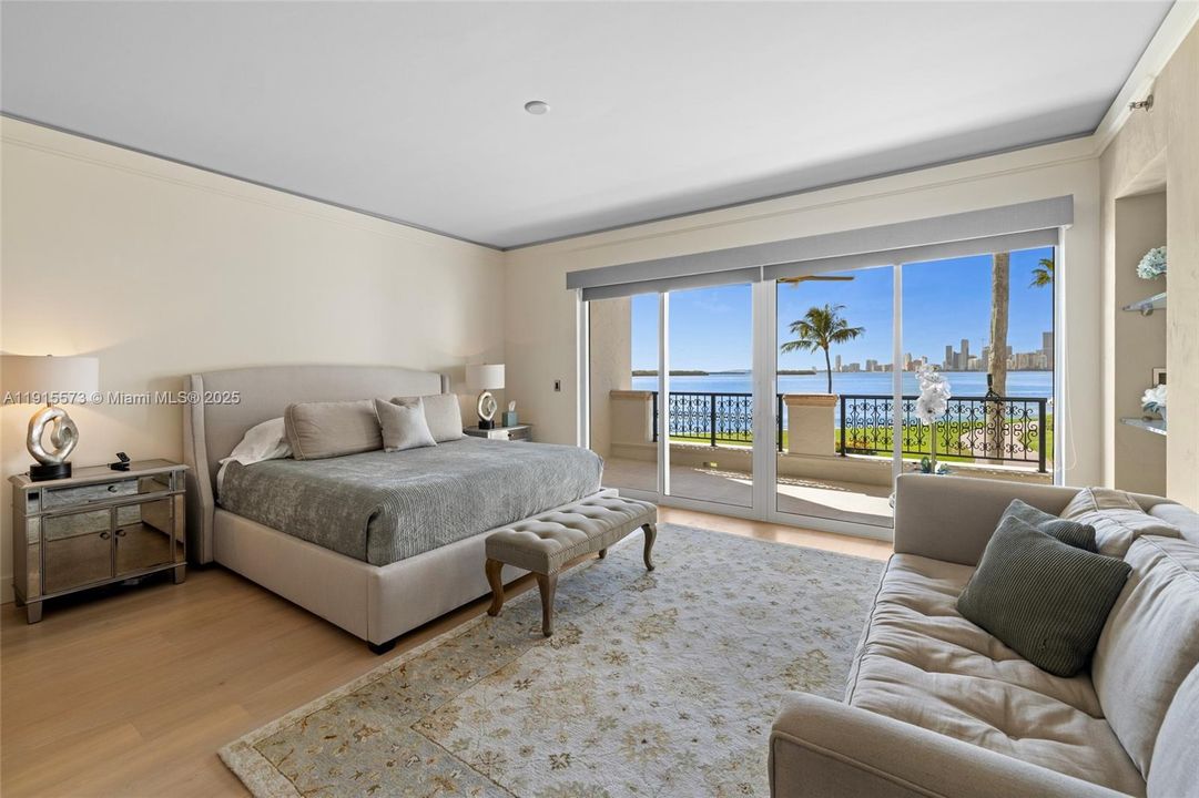 For Rent: $28,000 (3 beds, 3 baths, 2740 Square Feet)