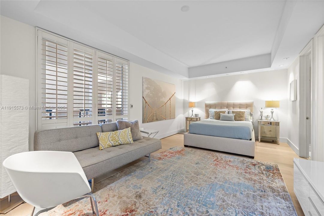 For Rent: $28,000 (3 beds, 3 baths, 2740 Square Feet)