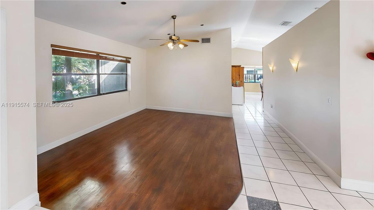 На продажу: $765,000 (4 спален, 2 ванн, 2240 Квадратных фут)