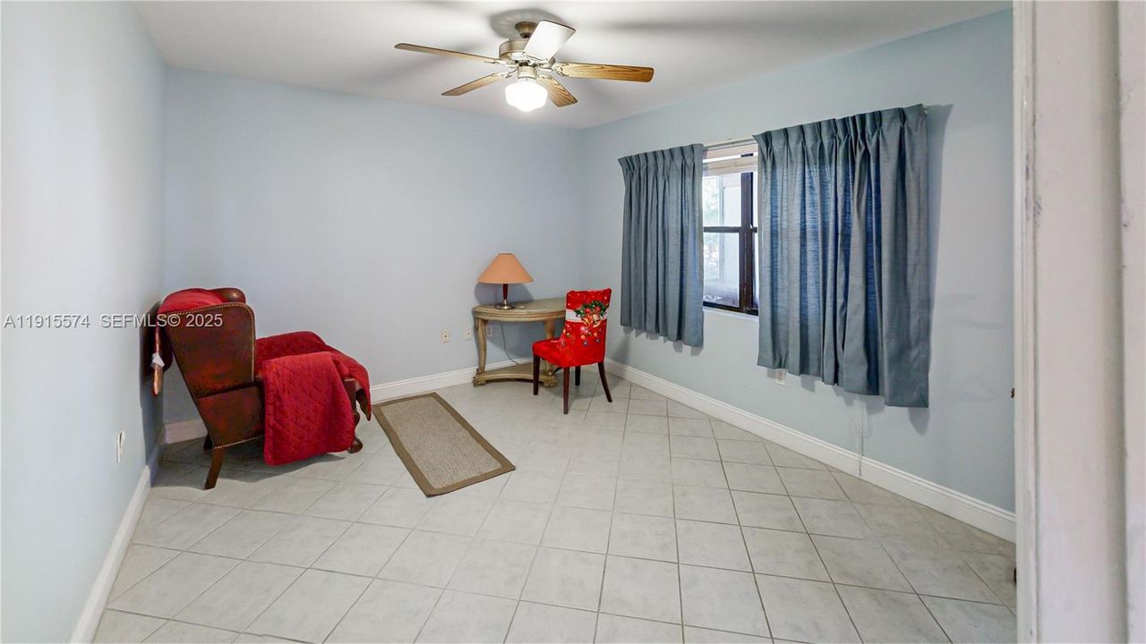 На продажу: $765,000 (4 спален, 2 ванн, 2240 Квадратных фут)