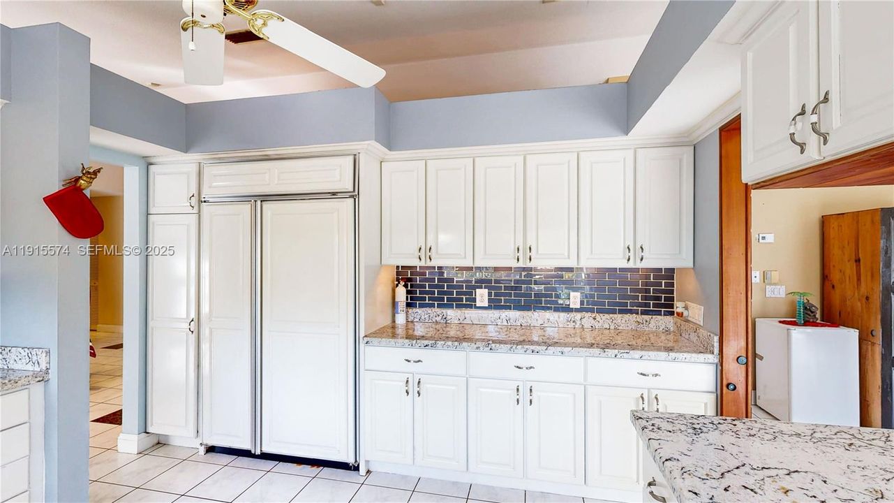 На продажу: $765,000 (4 спален, 2 ванн, 2240 Квадратных фут)