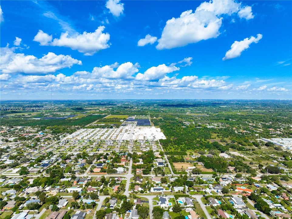 На продажу: $765,000 (4 спален, 2 ванн, 2240 Квадратных фут)