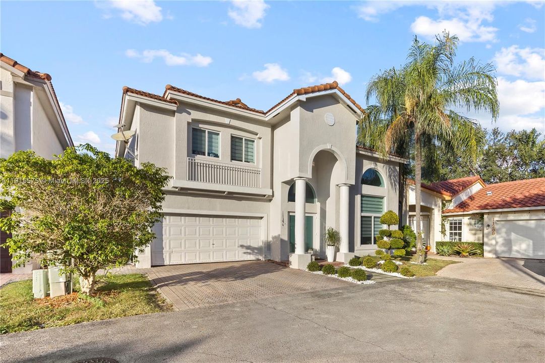 Active With Contract: $6,300 (5 beds, 3 baths, 2569 Square Feet)