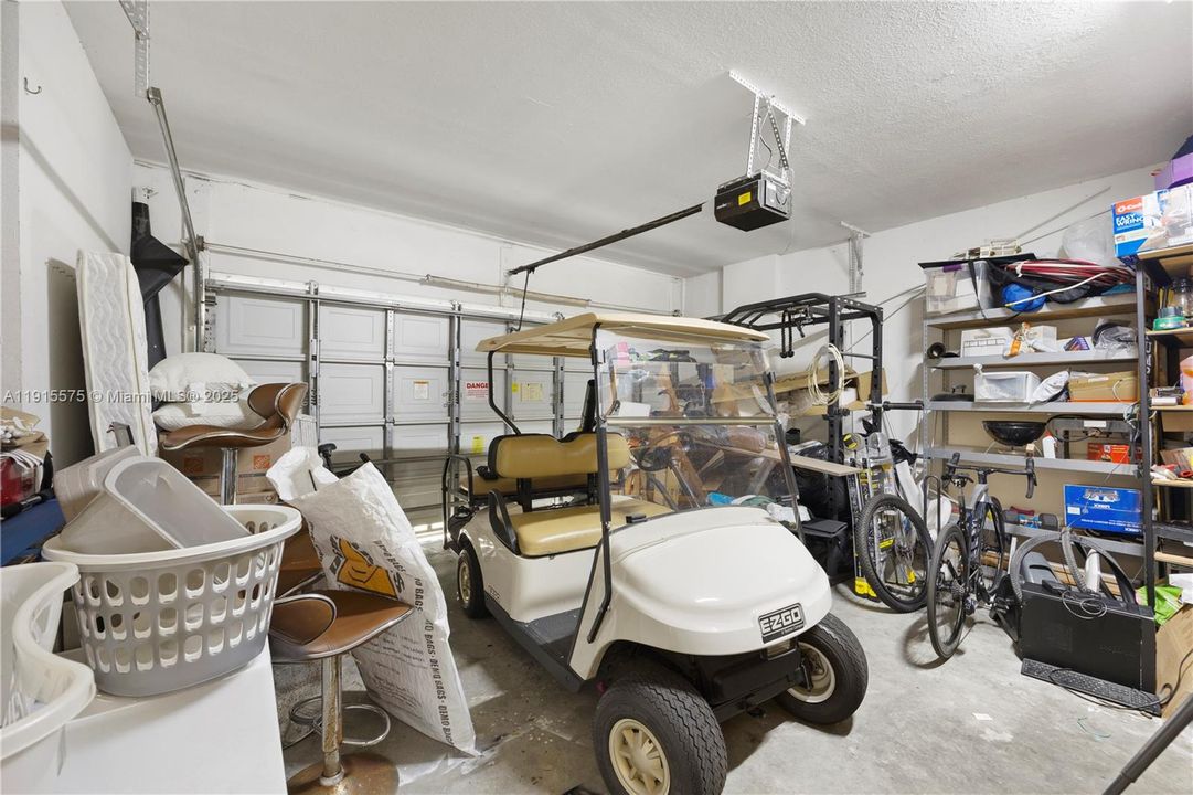 Active With Contract: $6,300 (5 beds, 3 baths, 2569 Square Feet)