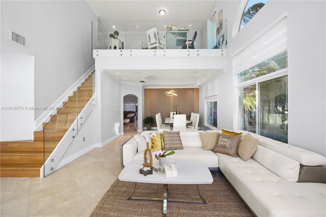 Active With Contract: $6,300 (5 beds, 3 baths, 2569 Square Feet)