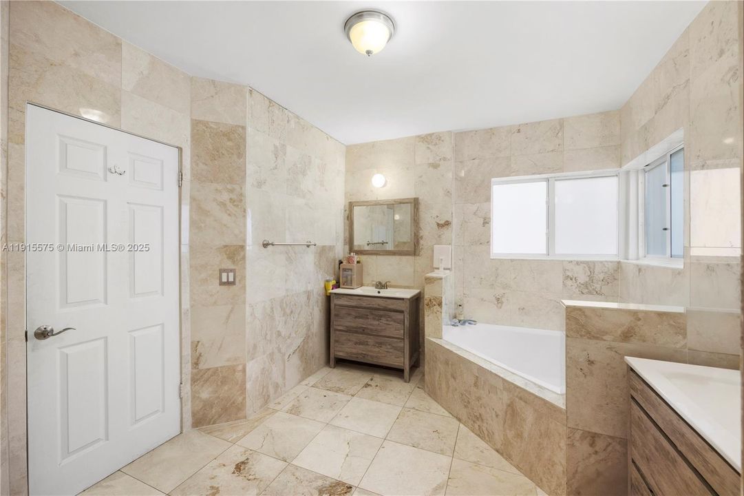 Active With Contract: $6,300 (5 beds, 3 baths, 2569 Square Feet)