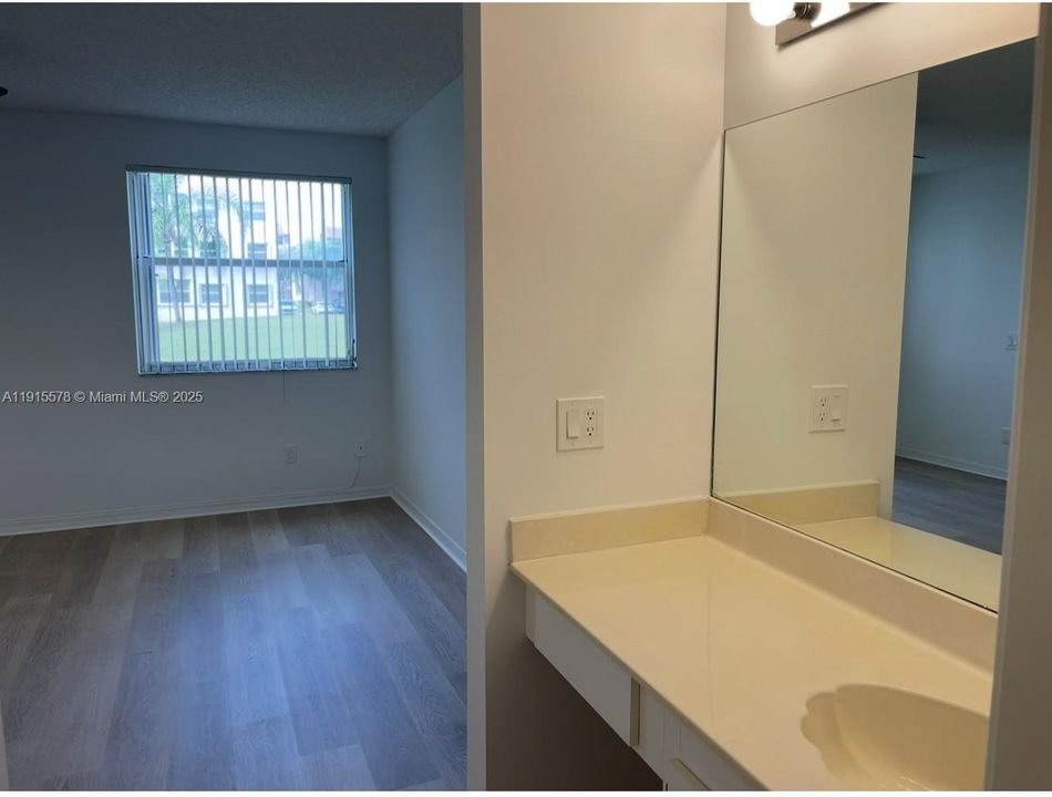 待售: $169,500 (2 贝兹, 2 浴室, 950 平方英尺)