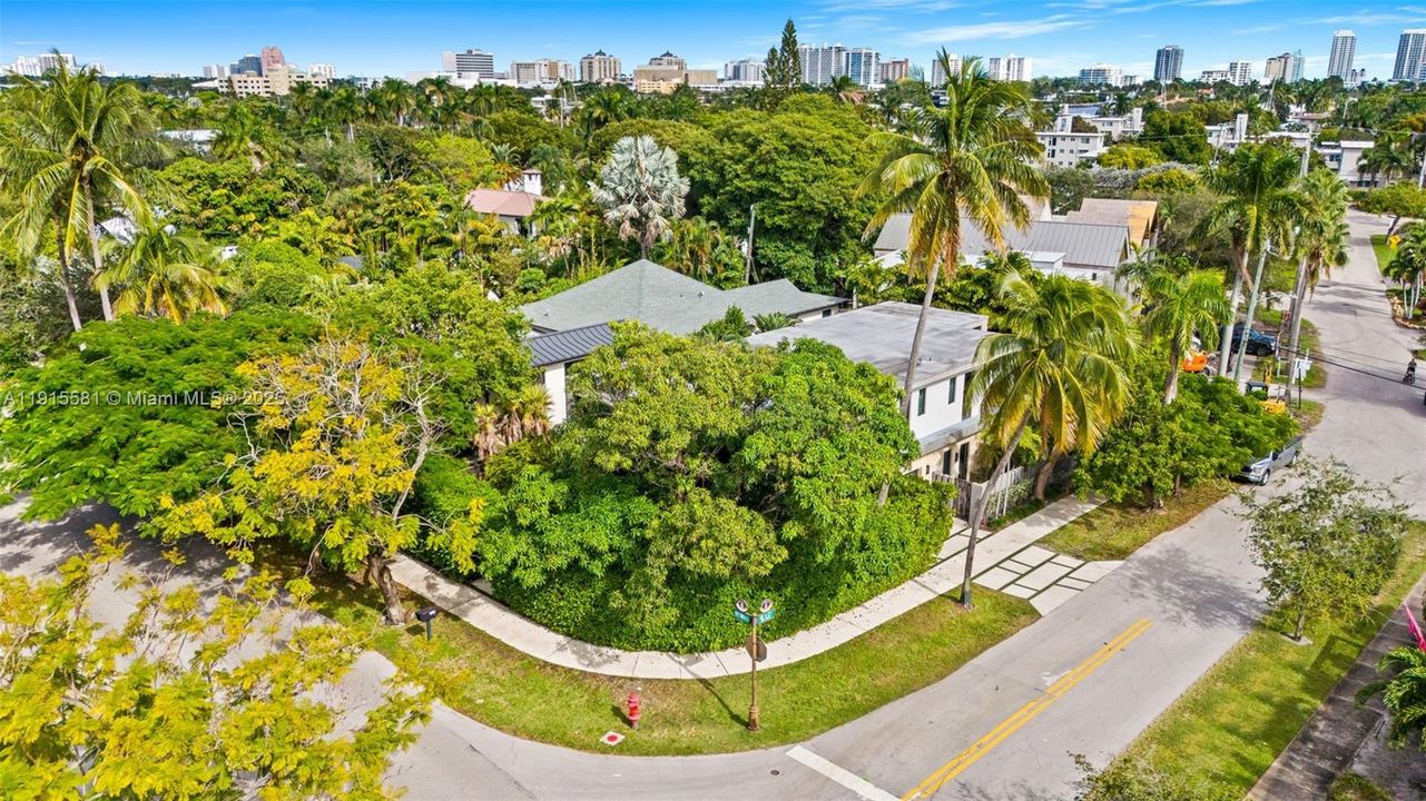 待售: $2,500,000 (4 贝兹, 4 浴室, 2879 平方英尺)