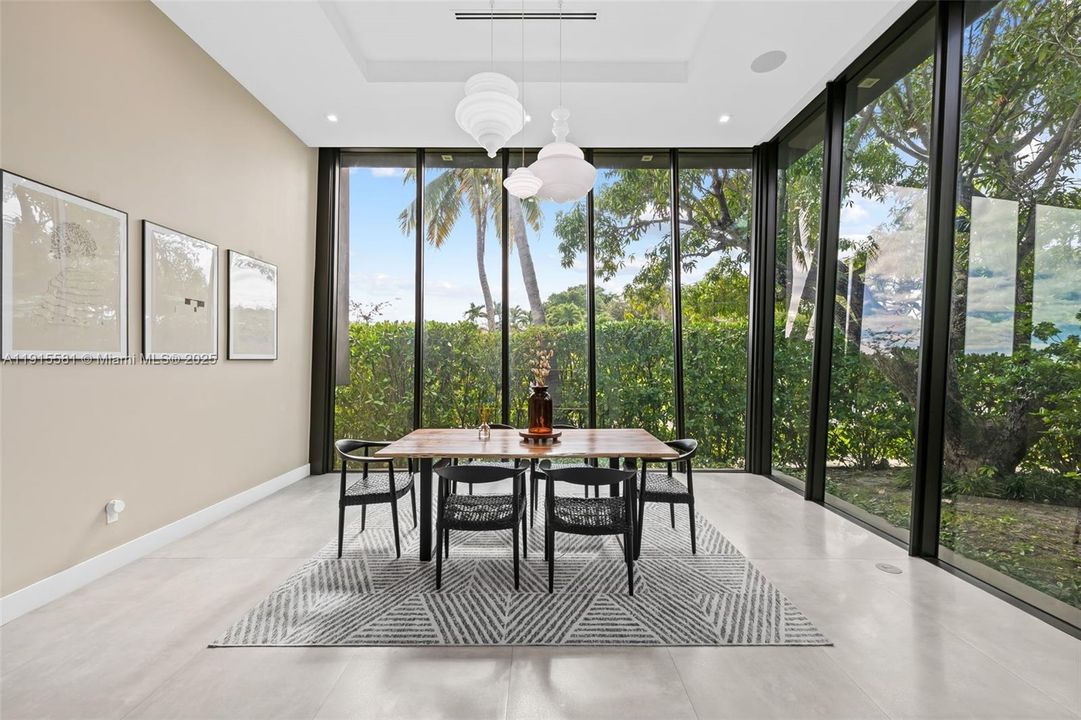 待售: $2,500,000 (4 贝兹, 4 浴室, 2879 平方英尺)