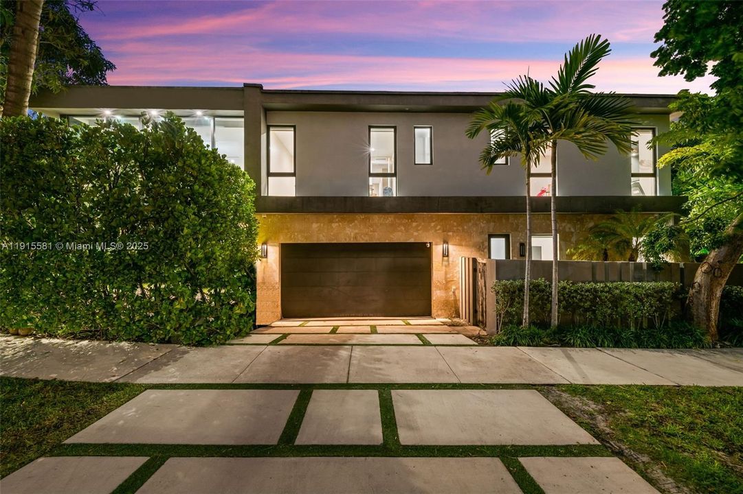 待售: $2,500,000 (4 贝兹, 4 浴室, 2879 平方英尺)