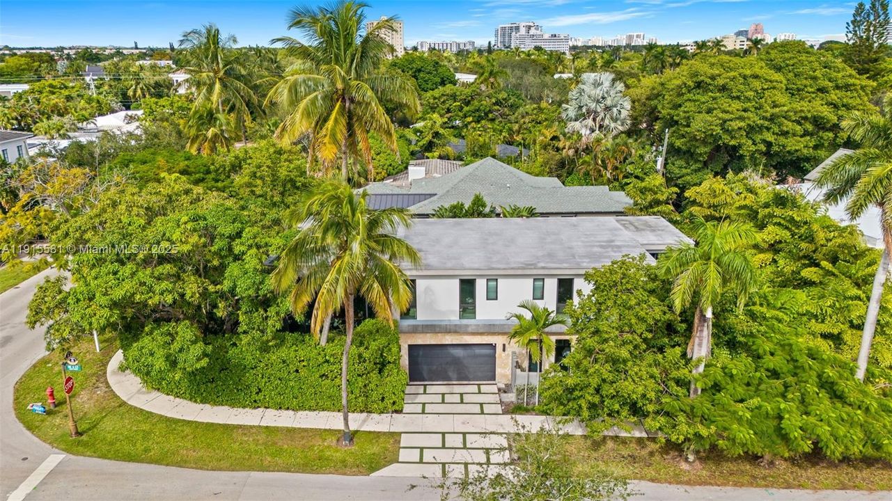 待售: $2,500,000 (4 贝兹, 4 浴室, 2879 平方英尺)