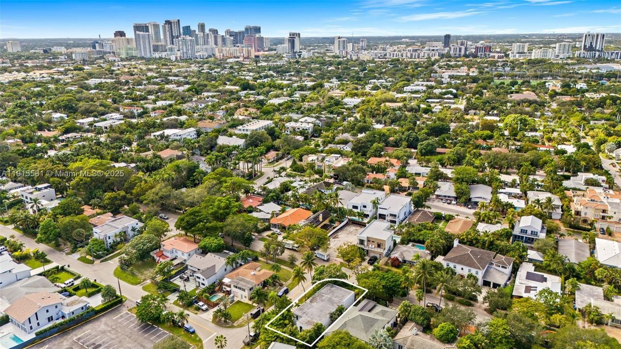 待售: $2,500,000 (4 贝兹, 4 浴室, 2879 平方英尺)