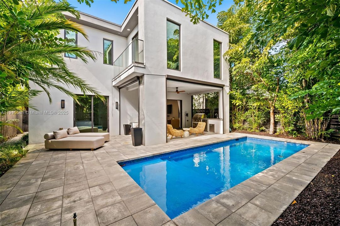 待售: $2,500,000 (4 贝兹, 4 浴室, 2879 平方英尺)