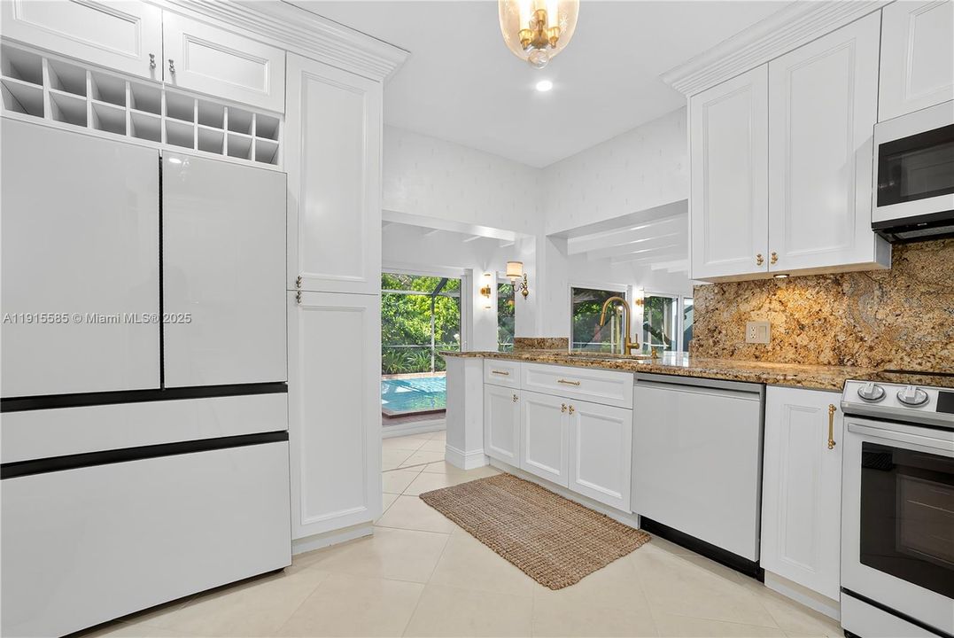 Active With Contract: $1,289,000 (3 beds, 2 baths, 2352 Square Feet)