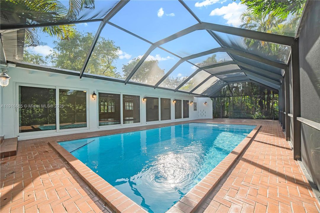 Active With Contract: $1,289,000 (3 beds, 2 baths, 2352 Square Feet)