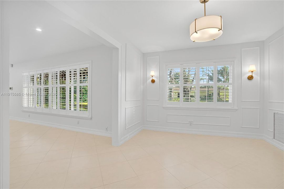 Active With Contract: $1,289,000 (3 beds, 2 baths, 2352 Square Feet)