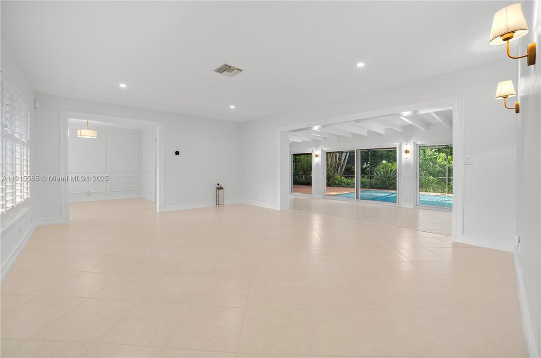 Active With Contract: $1,289,000 (3 beds, 2 baths, 2352 Square Feet)