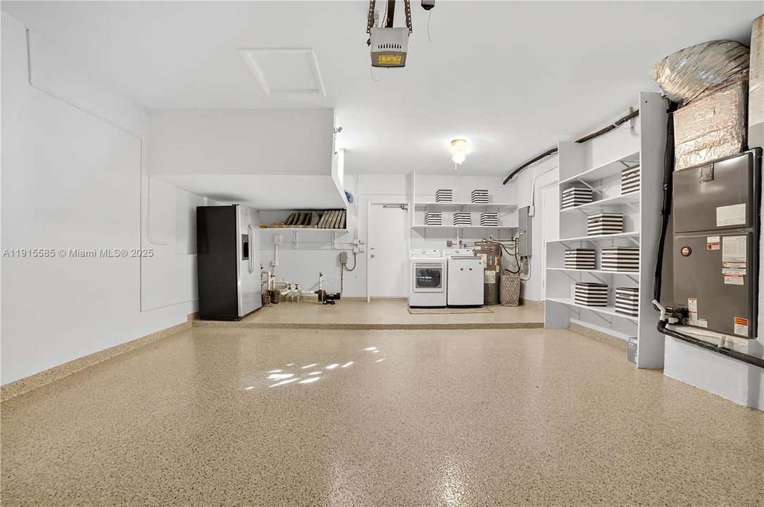 Active With Contract: $1,289,000 (3 beds, 2 baths, 2352 Square Feet)