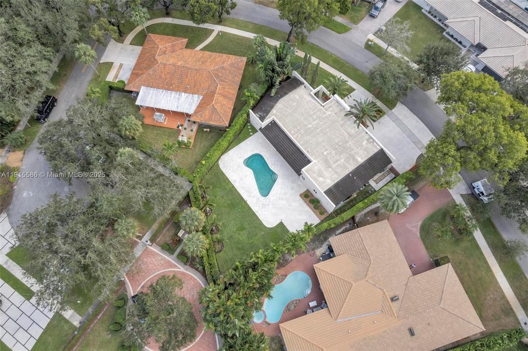 For Sale: $1,575,000 (3 beds, 3 baths, 2548 Square Feet)